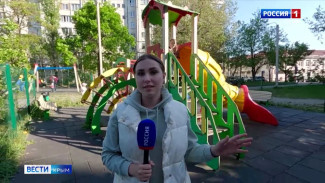 Симферопольцы бьют тревогу: люк без крышки возле детской площадки
